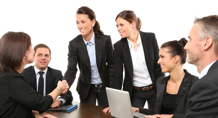 Qué es la ultraactividad y cómo le afecta a tu empresa