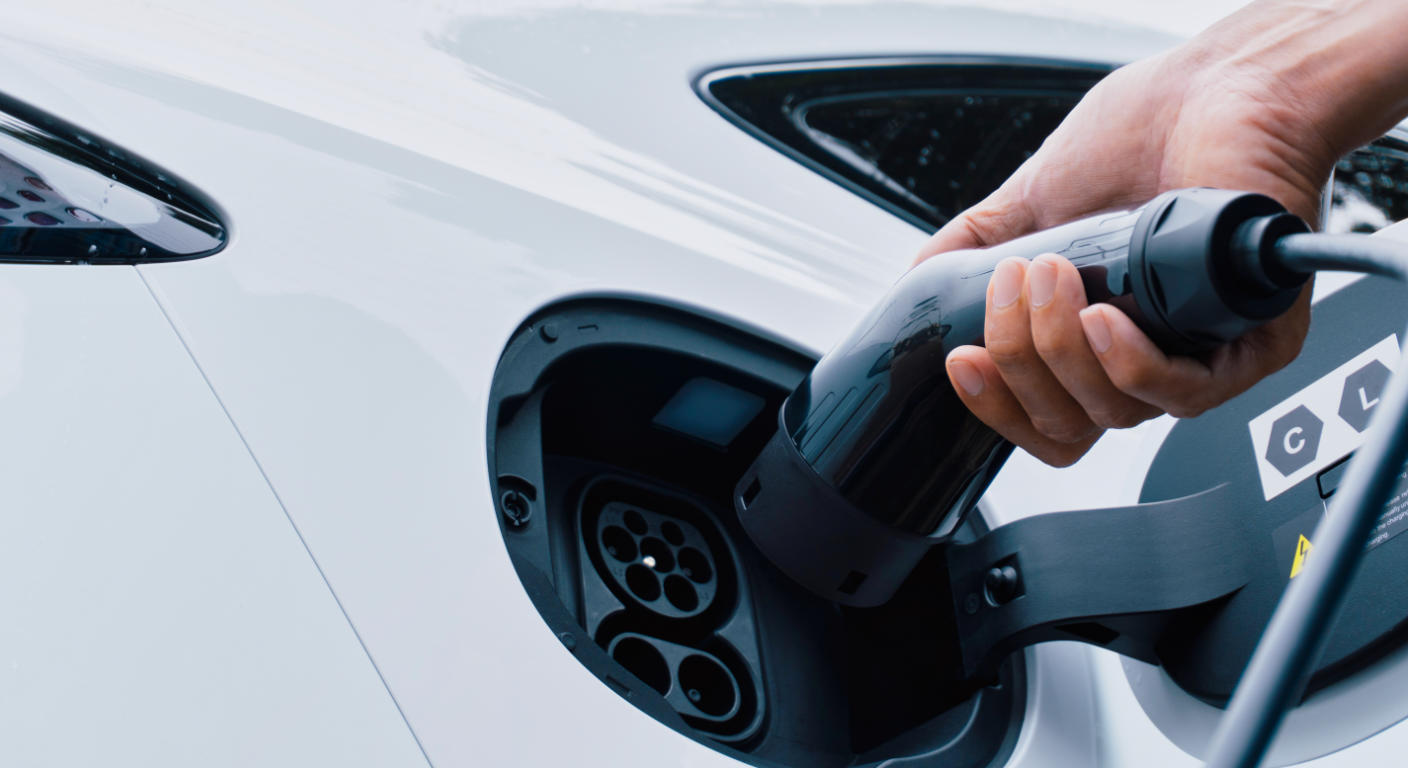 DIAN reconsidera beneficios tributarios para vehículos híbridos y eléctricos de uso personal